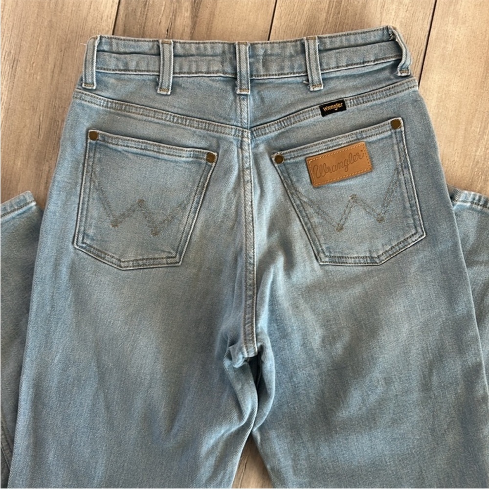 Wrangler Women's Light Blue Mom Jeans